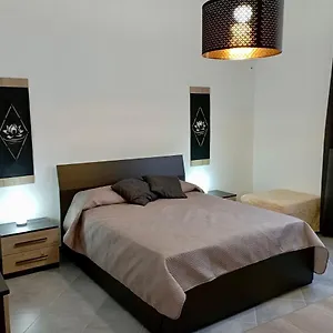 A Casa Di Gianna , Napola Italia